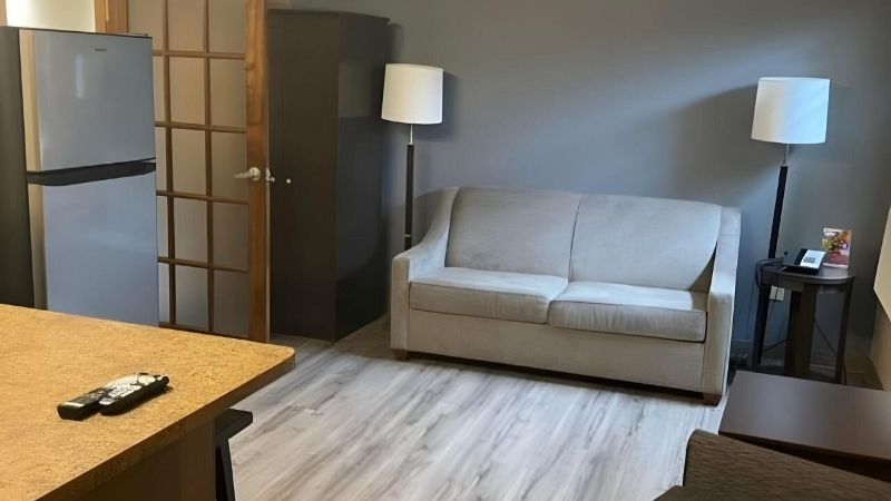 Inn on Prince Hotel and Conference Centre Truro, room with private jacuzzi, photo 3