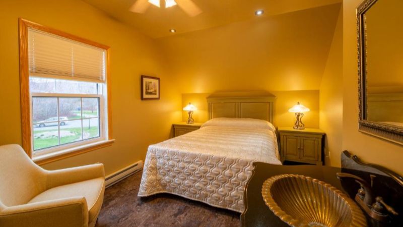 Keltic Quay Cottages & Bayfront Lodge, room with private jacuzzi, photo 3