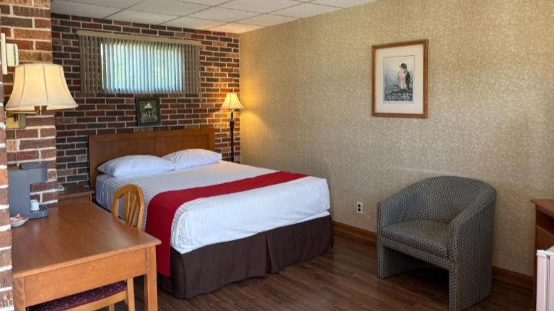 La Paysanne Motel et Hotel, room with private jacuzzi, photo 2