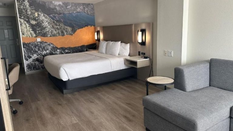 La Quinta Inn & Suites by Wyndham Albuquerque Midtown