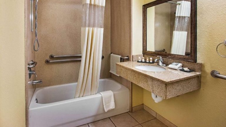 La Quinta Inn & Suites by Wyndham Albuquerque Midtown