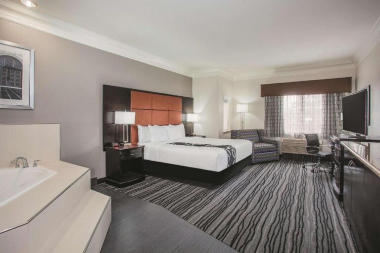 La Quinta Inn & Suites by Wyndham Dublin – Pleasanton