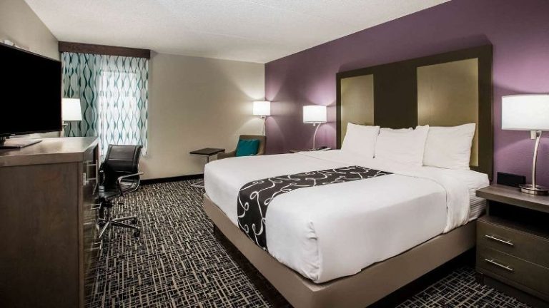 La Quinta Inn by Wyndham Davenport & Conference Center