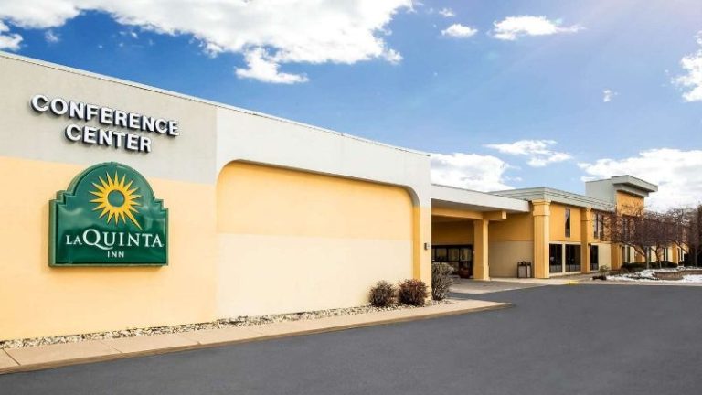 La Quinta Inn by Wyndham Davenport & Conference Center