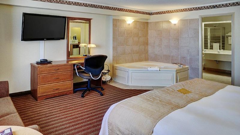 Lakeview Inns & Suites – Brandon