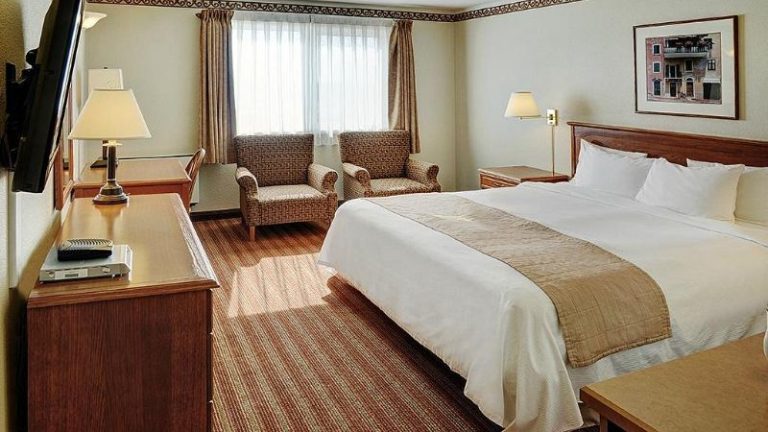 Lakeview Inns & Suites – Brandon