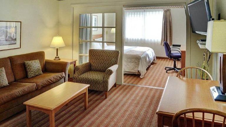 Lakeview Inns & Suites – Brandon