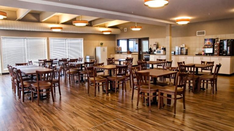 Lakeview Inns & Suites – Brandon