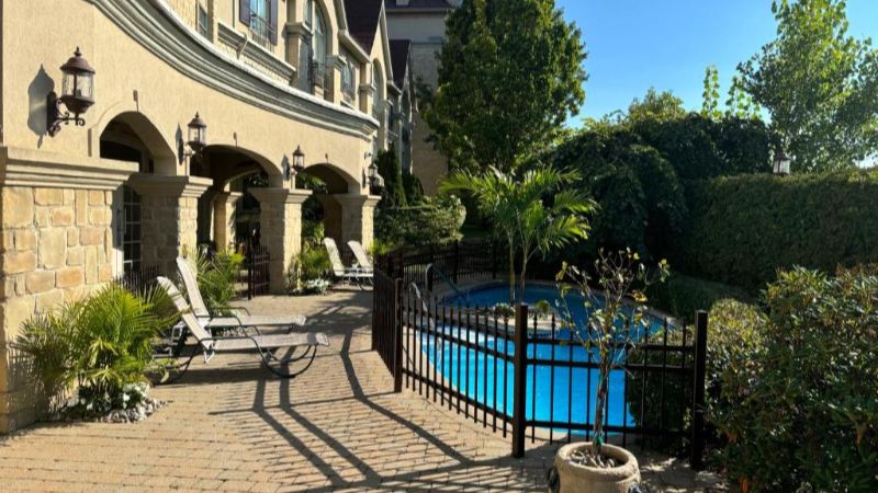 Le St-Martin Hotel & Suites, room with private jacuzzi, photo 6