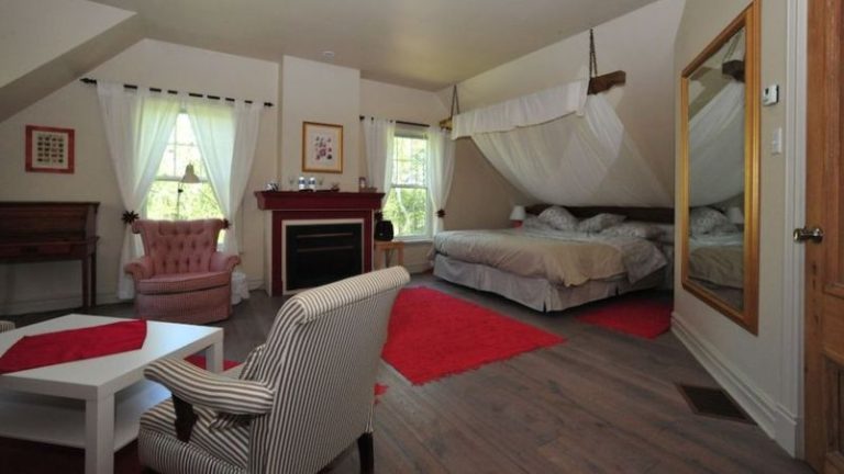 Little Shemogue Inn