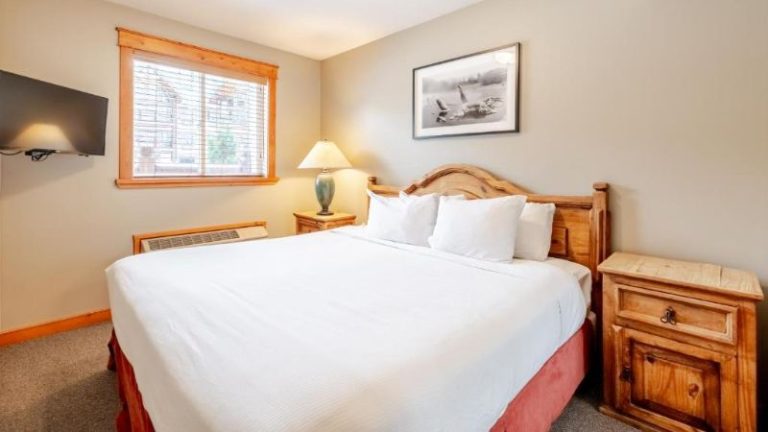 Lizard Creek Lodge