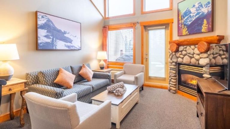 Lizard Creek Lodge