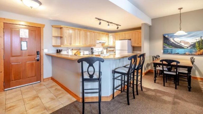 Lizard Creek Lodge
