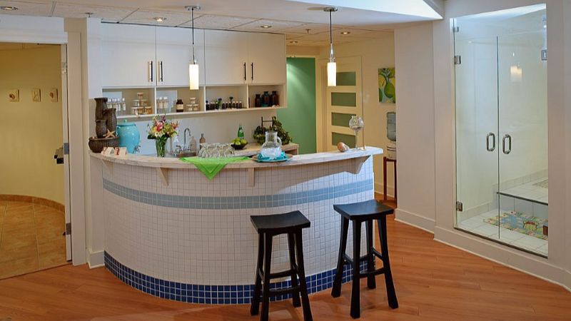 Lunenburg Arms Hotel, room with private jacuzzi, photo 3