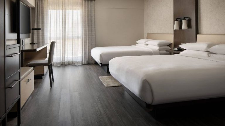 Marriott Riverside at the Convention Center