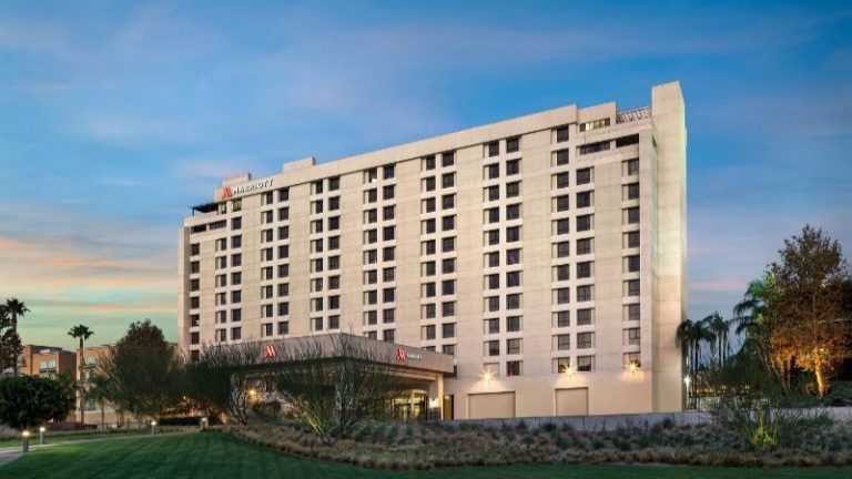 Marriott Riverside at the Convention Center