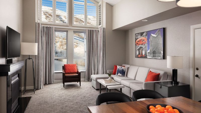Marriott’s MountainSide at Park City, A Marriott Vacation Club Resort, room with private jacuzzi, photo 3