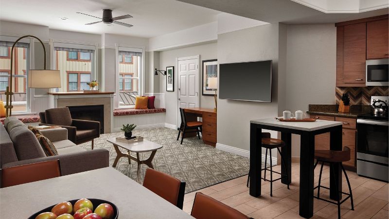 Marriott’s Summit Watch, A Marriott Vacation Club Resort, room with private jacuzzi, photo 3