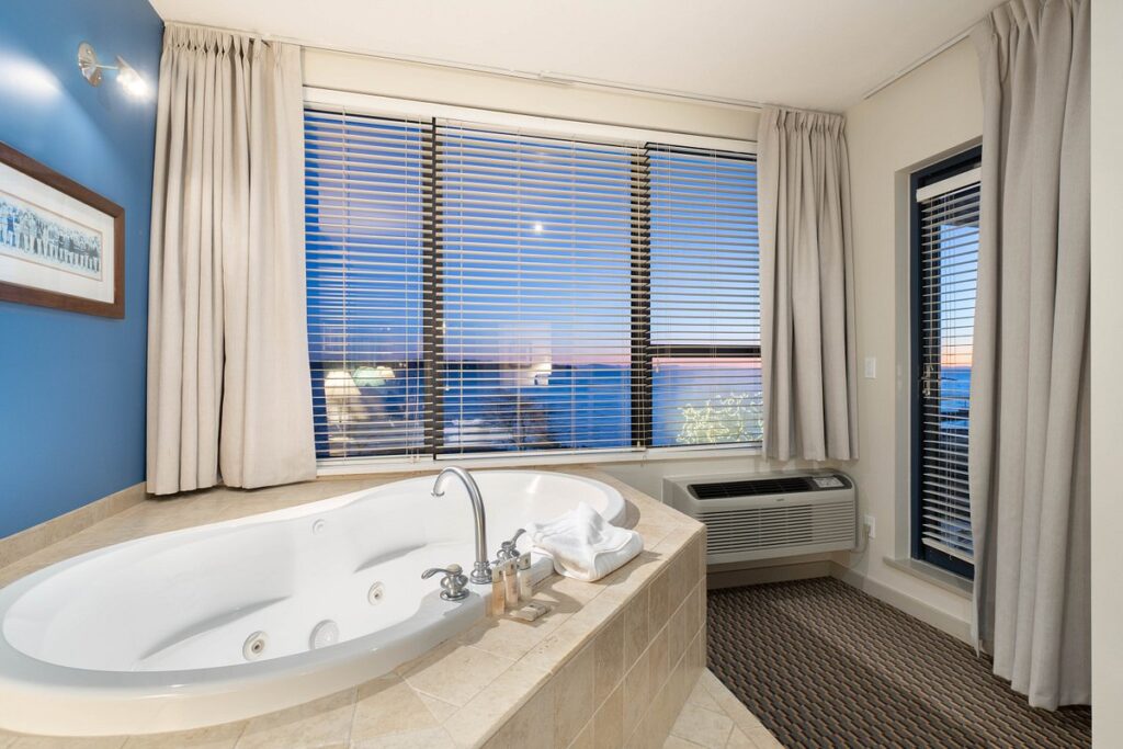 Ocean Promenade Hotel