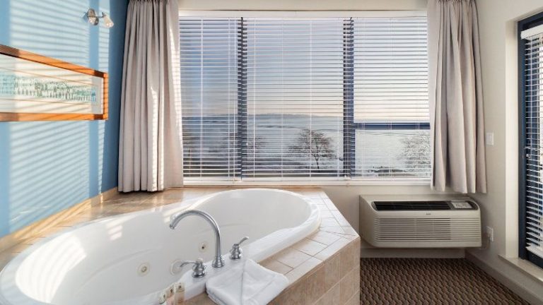 Ocean Promenade Hotel