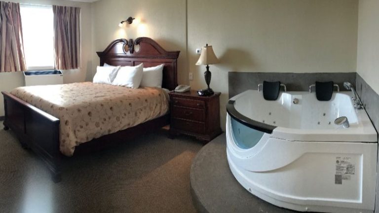 Park West Inn