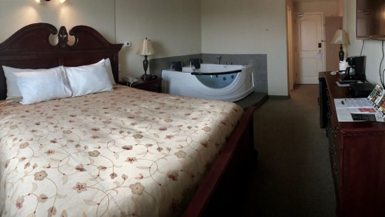 Park West Inn