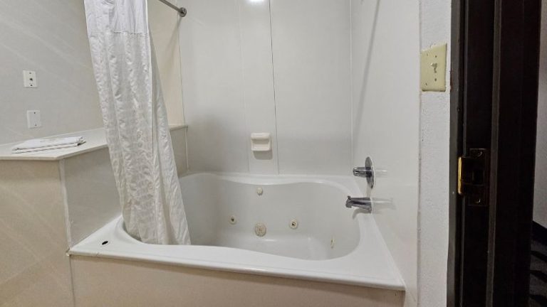 Quality Inn & Suites DFW Airport South