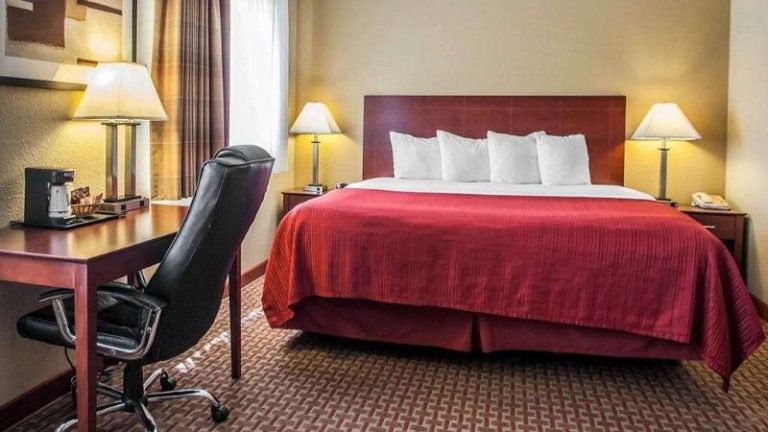 Quality Inn & Suites Davenport Near I-80
