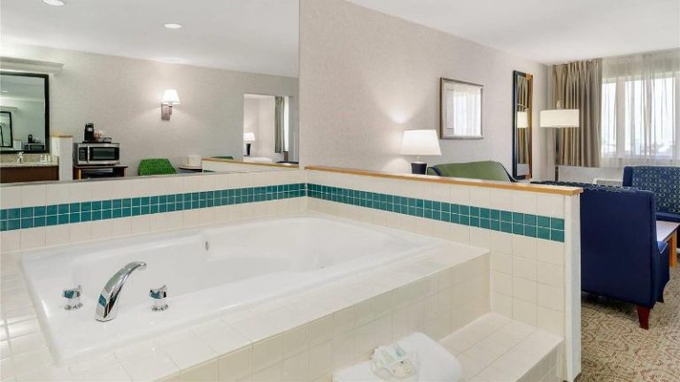 Quality Inn and Suites Denver Airport – Gateway Park