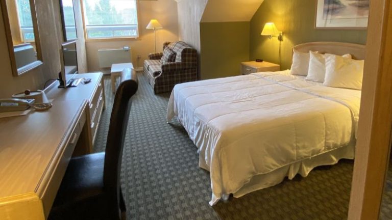 Riverside Resort & Conference Center