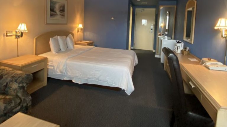 Riverside Resort & Conference Center