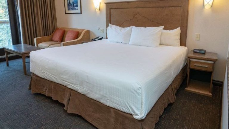 Rundlestone Lodge