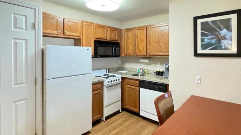 Smart Suites, Ascend Hotel Collection