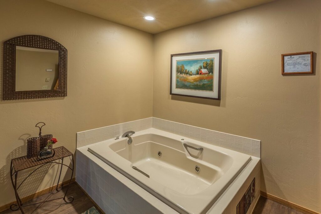Somerset Inn & Suites