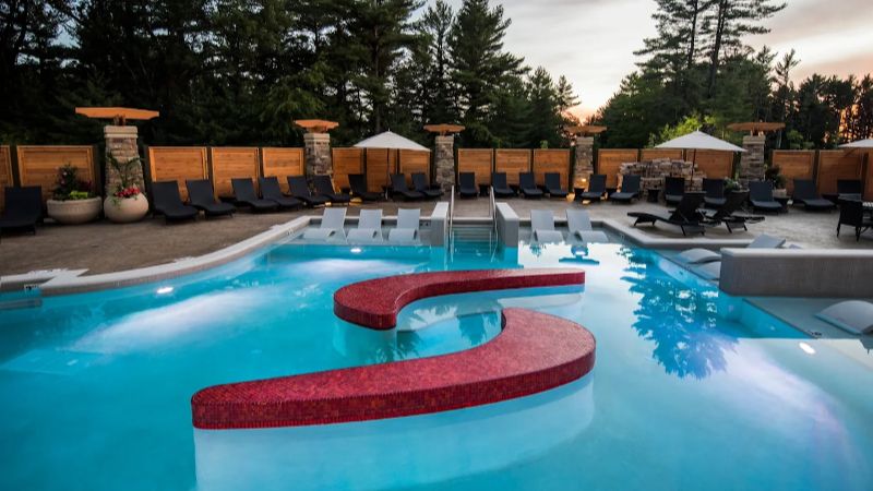 Sundara Inn and Spa, room with private jacuzzi, photo 7