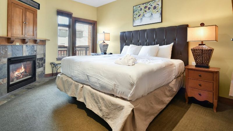 Sundial Lodge, room with private jacuzzi, photo 3