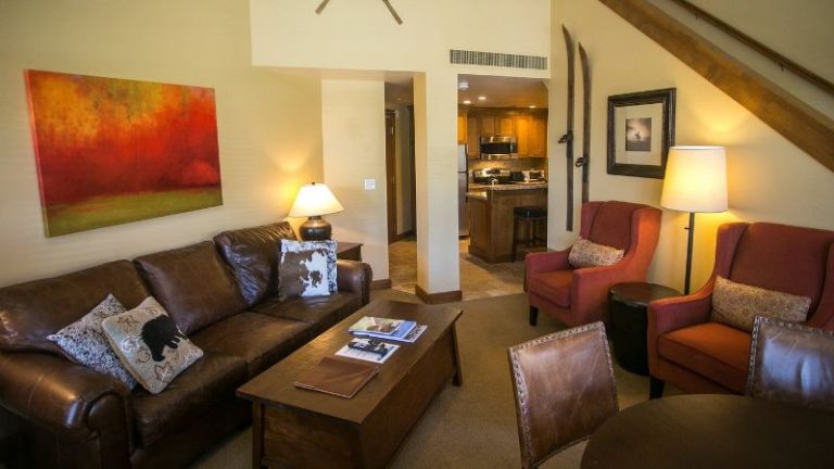 Sundial Lodge