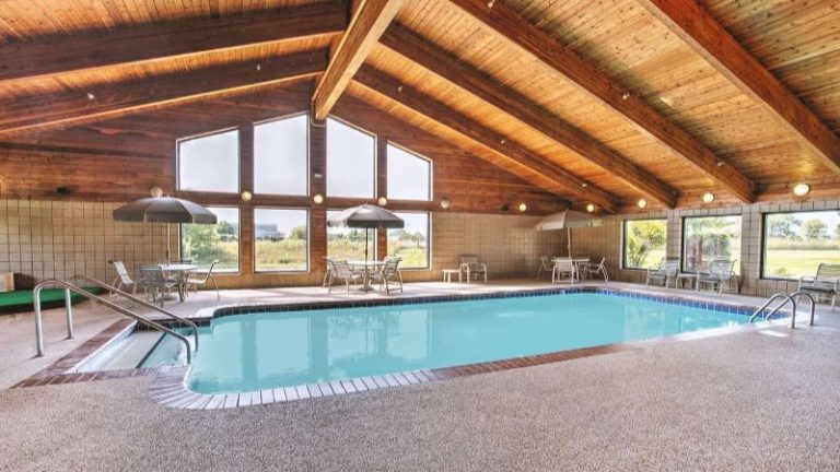 Super 8 by Wyndham Davenport