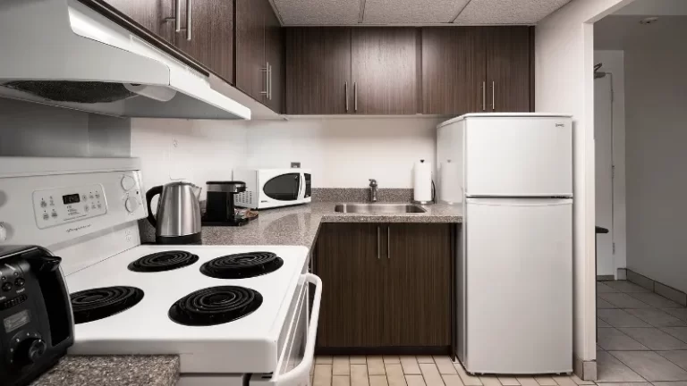 The Business Inn & Suites