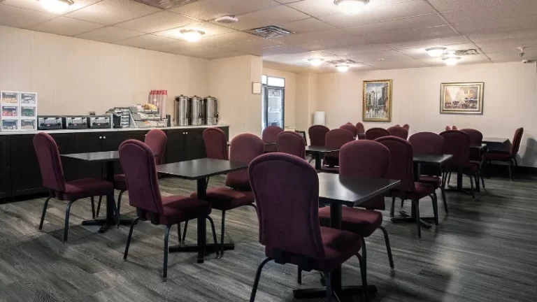 The Business Inn & Suites