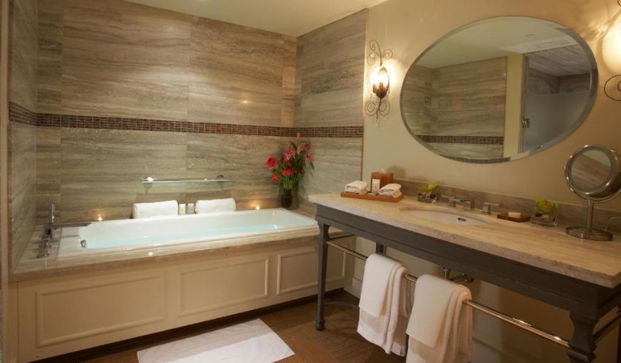 The Ivy At Verity, room with private jacuzzi, photo 3