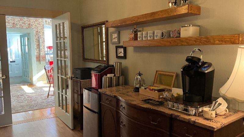 The Maple Inn, room with private jacuzzi, photo 3
