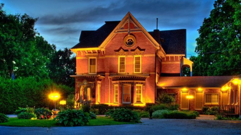 The Woodview Inn
