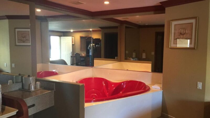 Thunderbird Lodge 1 - jacuzzi hotel room