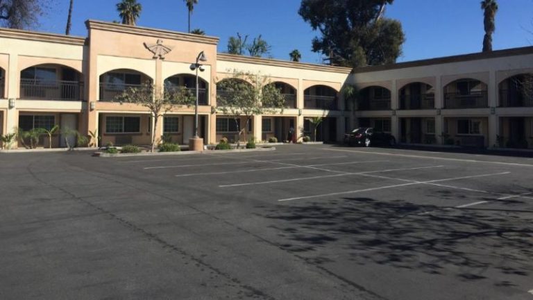 Thunderbird Lodge