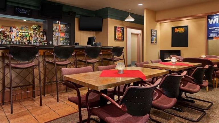 Travelodge by Wyndham Winnipeg East
