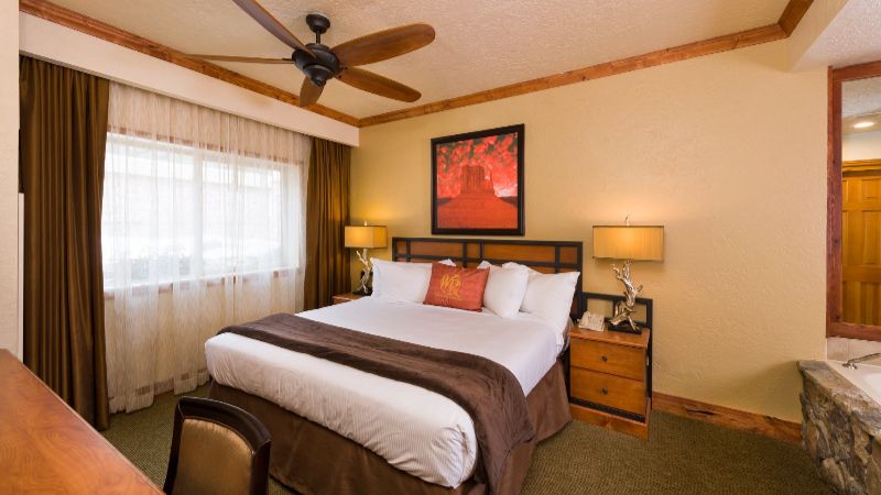 Westgate Park City Resort & Spa, room with private jacuzzi, photo 4