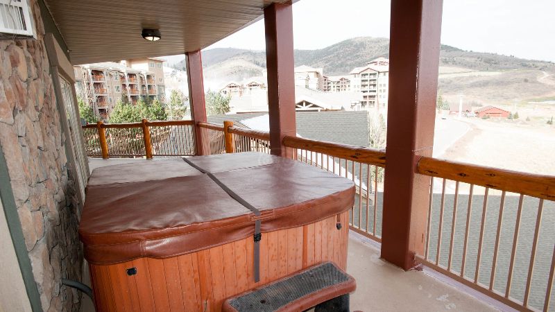 Westgate Park City Resort & Spa, room with private jacuzzi, photo 3