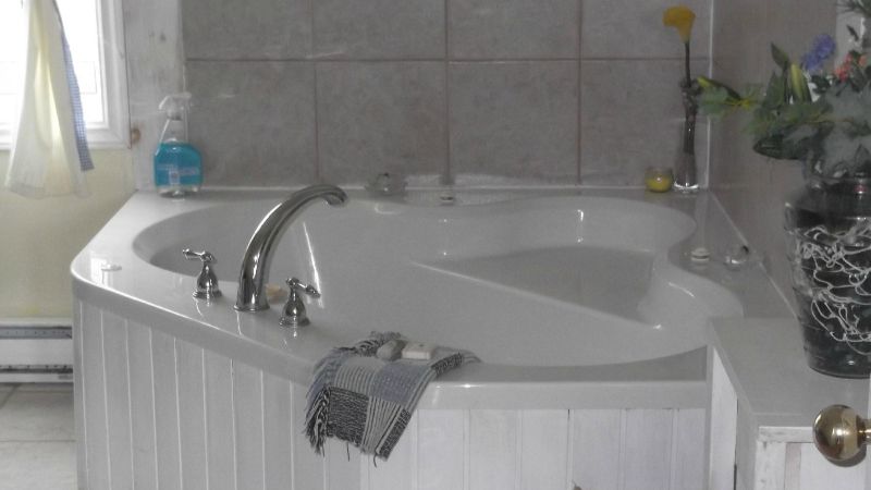 Whispering Waves Cottages, room with private jacuzzi, photo 1