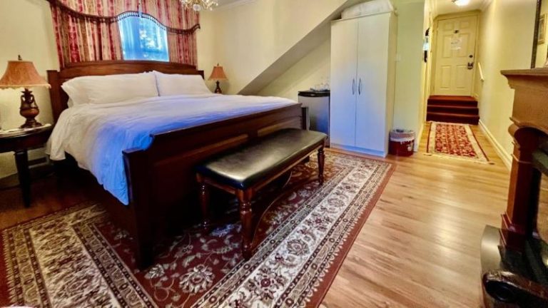 Belle View Manor Inn